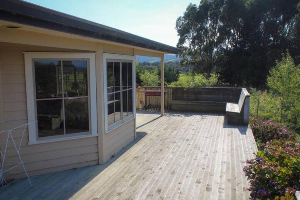 Ferienwohnung Tram Track Retreat Papatowai Exterior foto